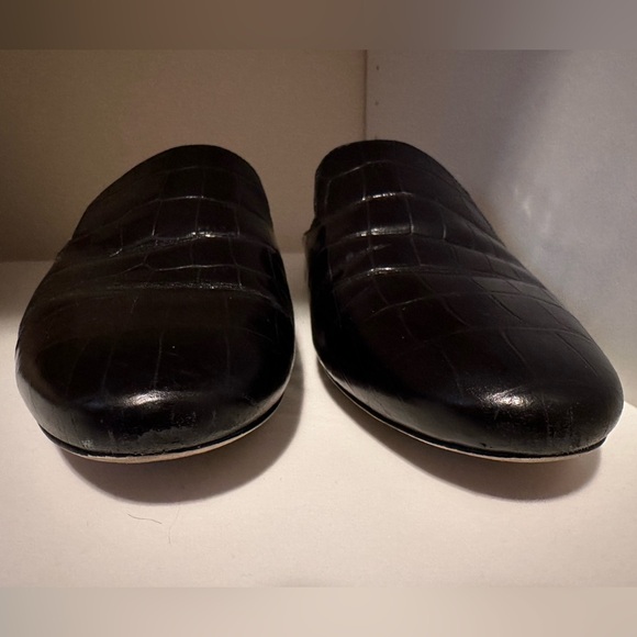 Michael Kors Embossed Natasha Slide - Picture 4 of 7